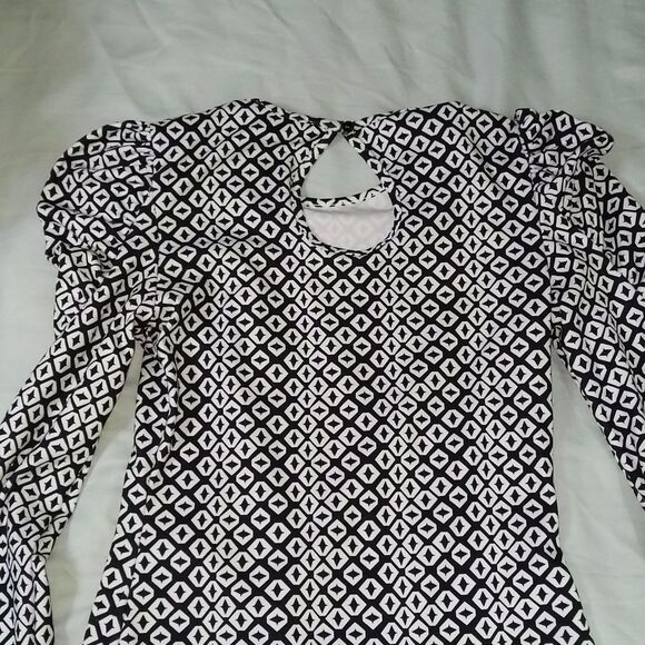 grace Karin Geometric Print Puffs Sleeve Top Size S - Picture 4 of 7